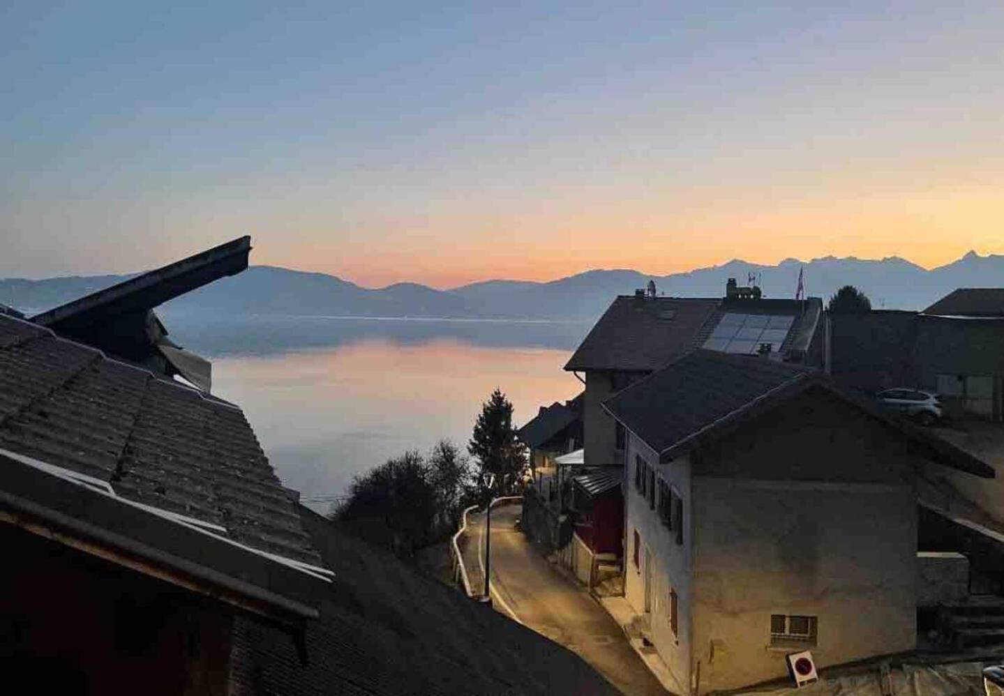 Chez Malou & Hugo Vue Lac Proche Suisse & Stations ! Saint Gingolph Bagian luar foto